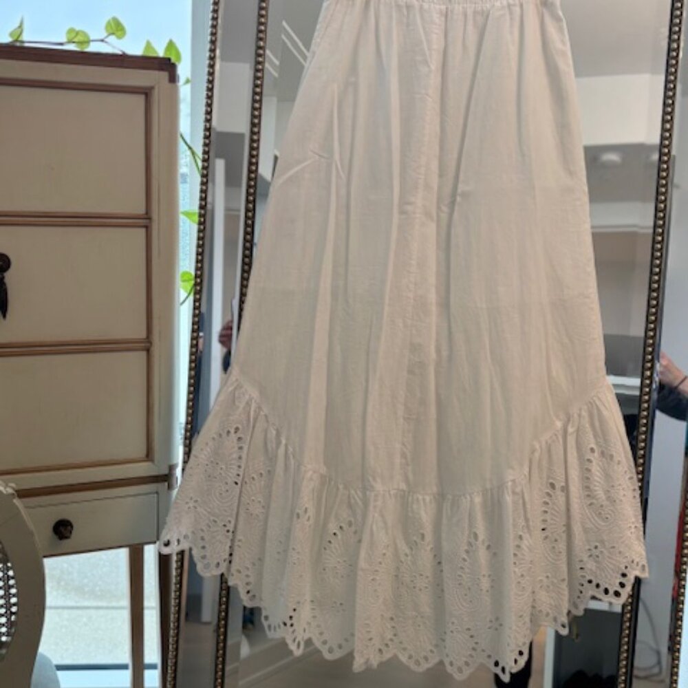 SOHO white Midi Skirt, Size X-small - Picture 6 of 10